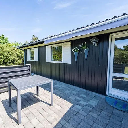 Vakantiehuis Enchanting Forest Retreat-by Traum Nørre Nebel