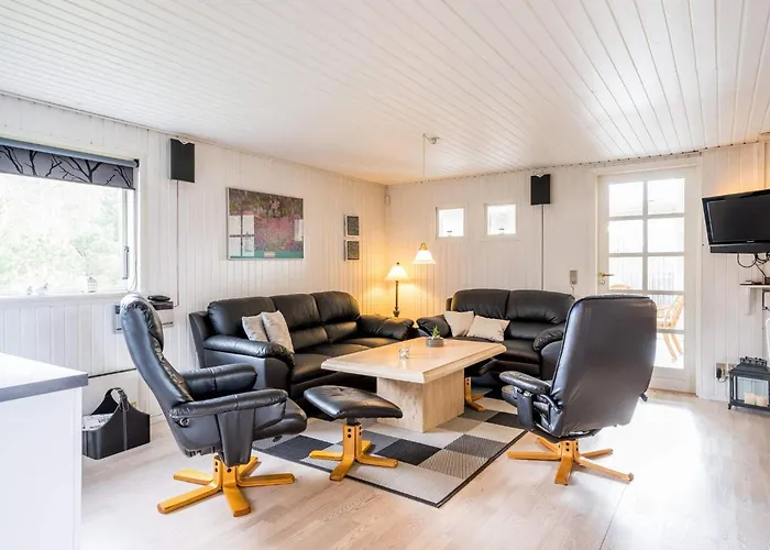 Feriehus Enchanting Forest Retreat-by Traum *
