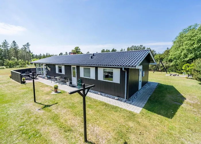 Feriehus Enchanting Forest Retreat-by Traum Nørre Nebel